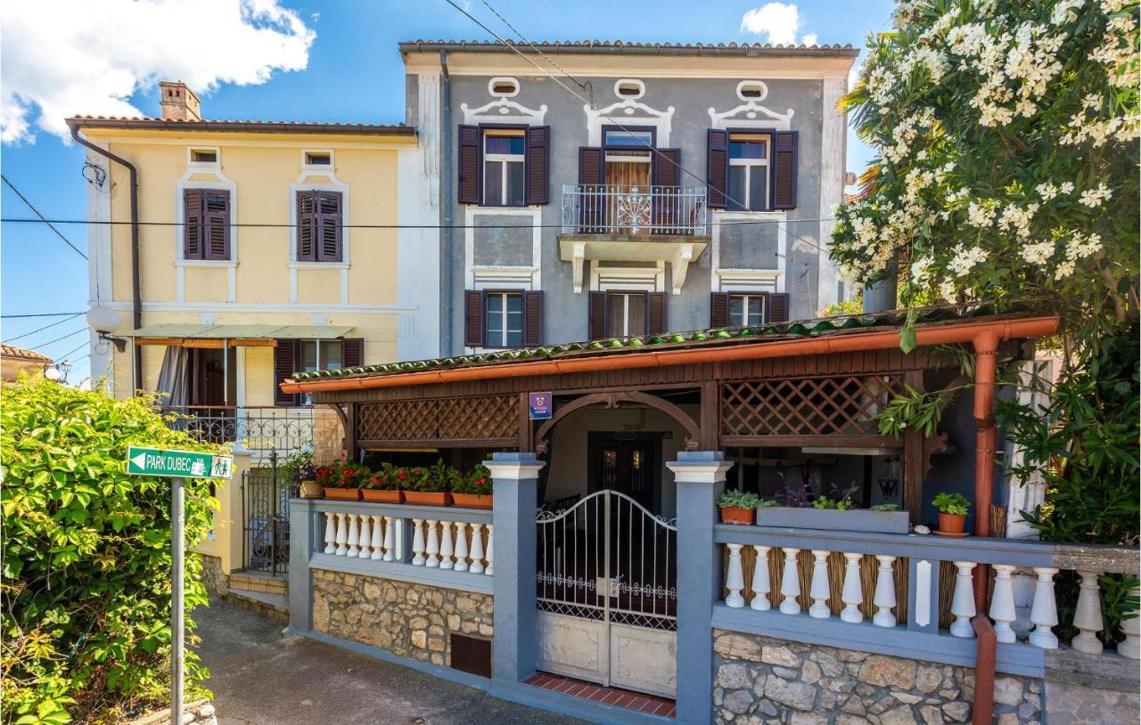 Cozy Home In Omisalj With Kitchen Buitenkant foto