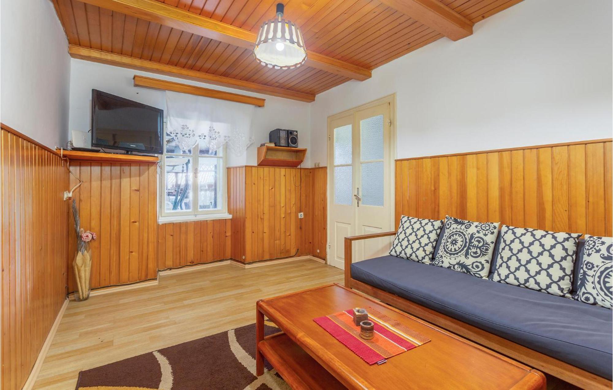 Cozy Home In Omisalj With Kitchen Buitenkant foto